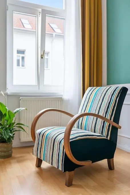 Anthrazit Oasis Near Center Shoppingstreet 3 Room Vienna
